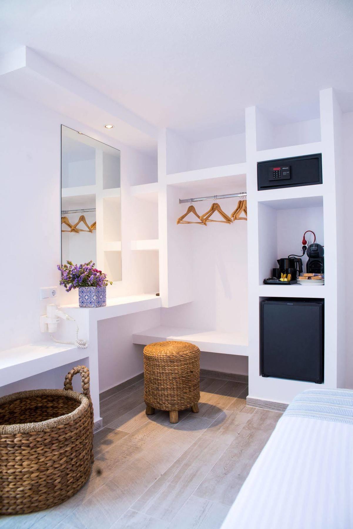 Dimele Rooms & Studios Mykonos Town Bagian luar foto