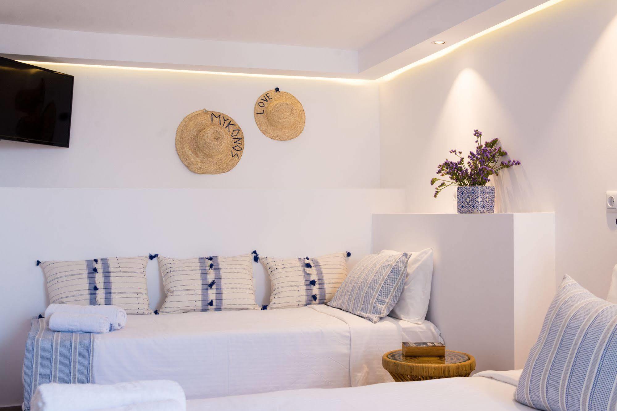 Dimele Rooms & Studios Mykonos Town Bagian luar foto